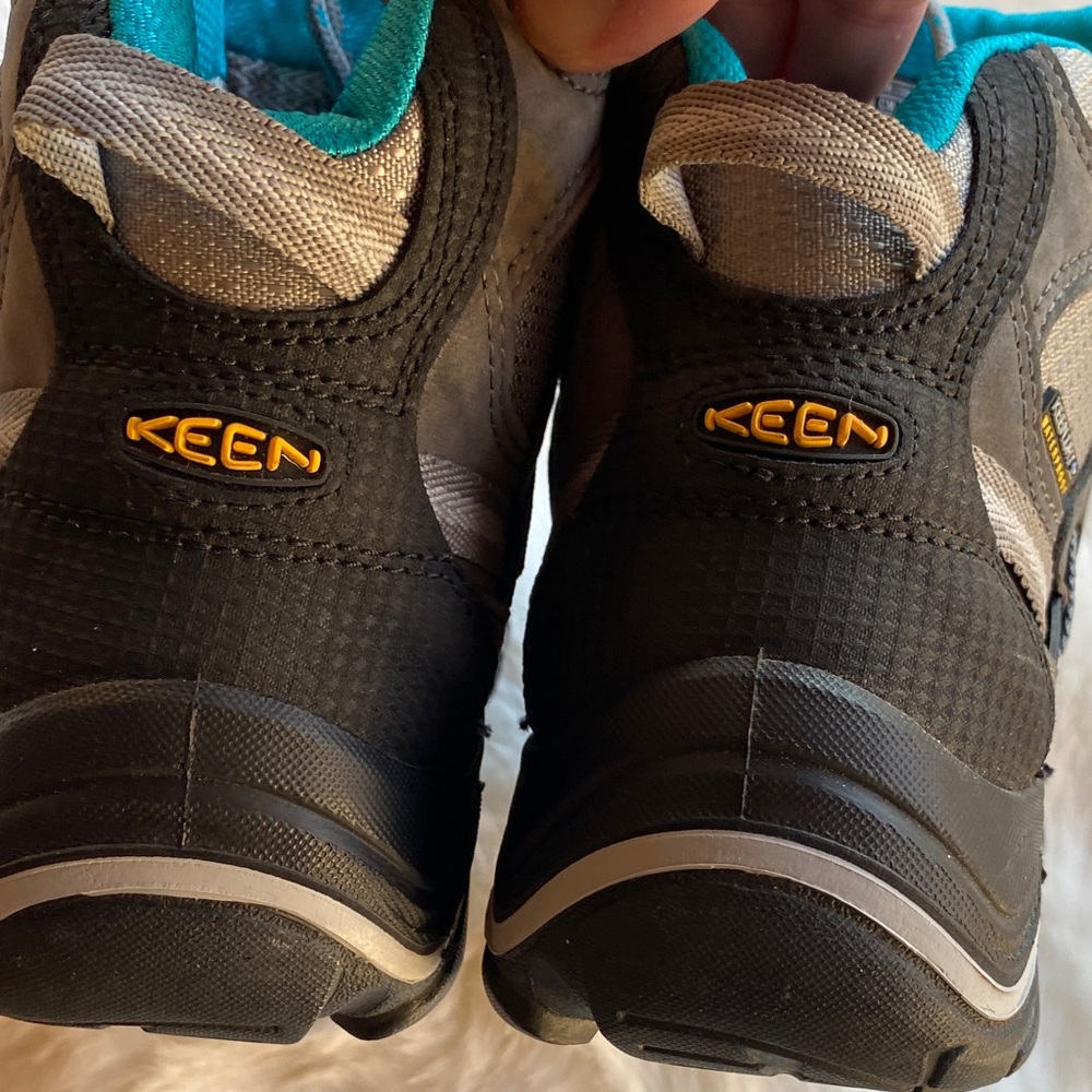 Keen Gray and Teal Outdoor Boots - Picture 6 of 6